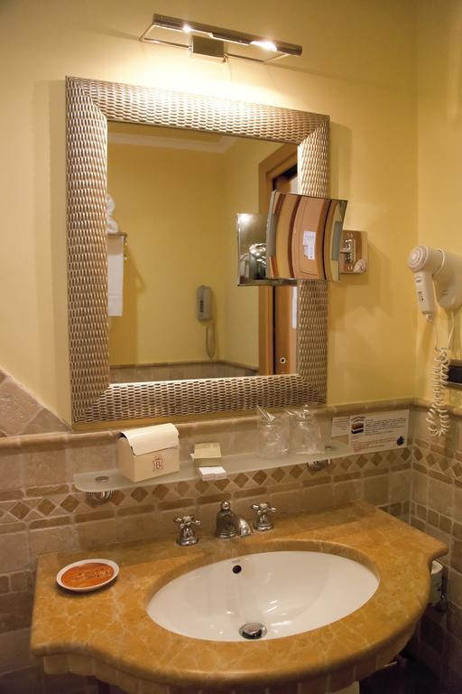 Deluxe Double or Twin Room with Sea View